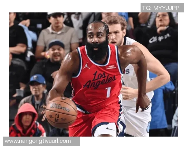 快船半场小幅领先广州小卡三分火力全开哈登助攻频频奥拉迪波表现抢眼